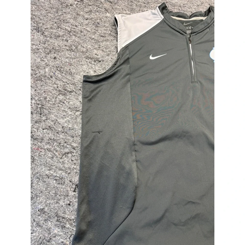 Nike UNC Tar Heels Therma-FIT Sleeveless 1/4 Zip Vest Mens L Grey 519560-060